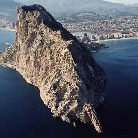 Sleeps 3 Air Con Wifi *